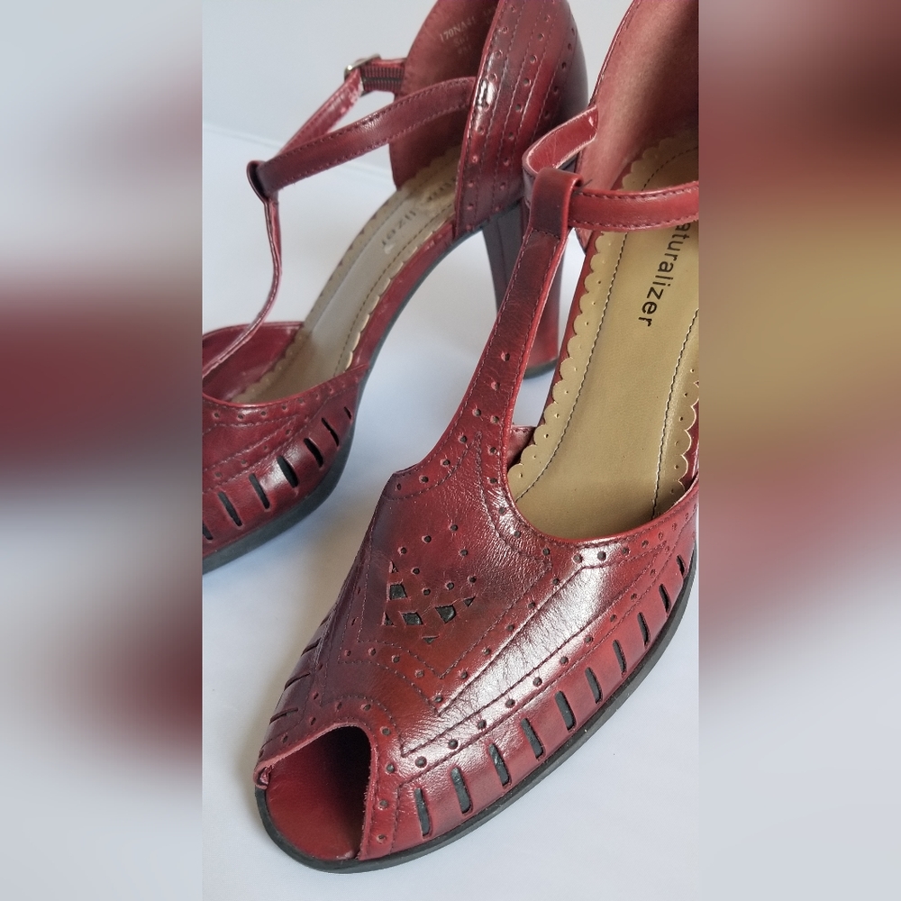 Naturalizer • Classic Burgundy Peep Toe Heels